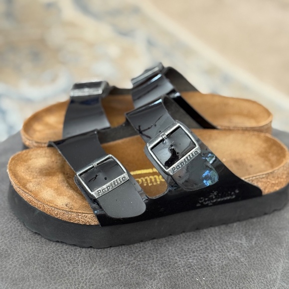 Birkenstock Papillio Black Patent Platform Sandals - Picture 1 of 4